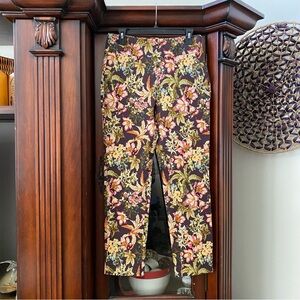 SOFT SURROUNDINGS Womens Size S (6/8) Stretch Pants Floral Pattern Ankle NEW